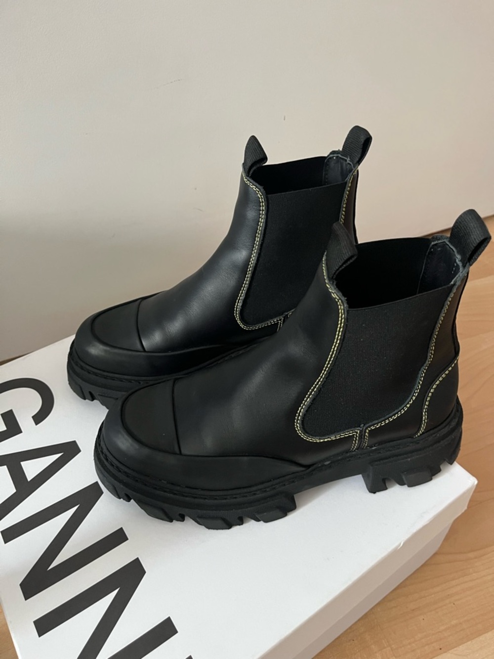 Ganni Black Chelsea Ankle Boots with Contrast Stitching - NEW with Box size 8